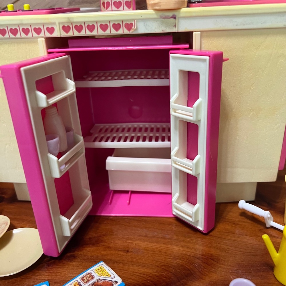 Vtg Mattel 1984 Barbie Dream Kitchen Playset Accessory Lot Food Pots Pans Dishes - Picture 7 of 16